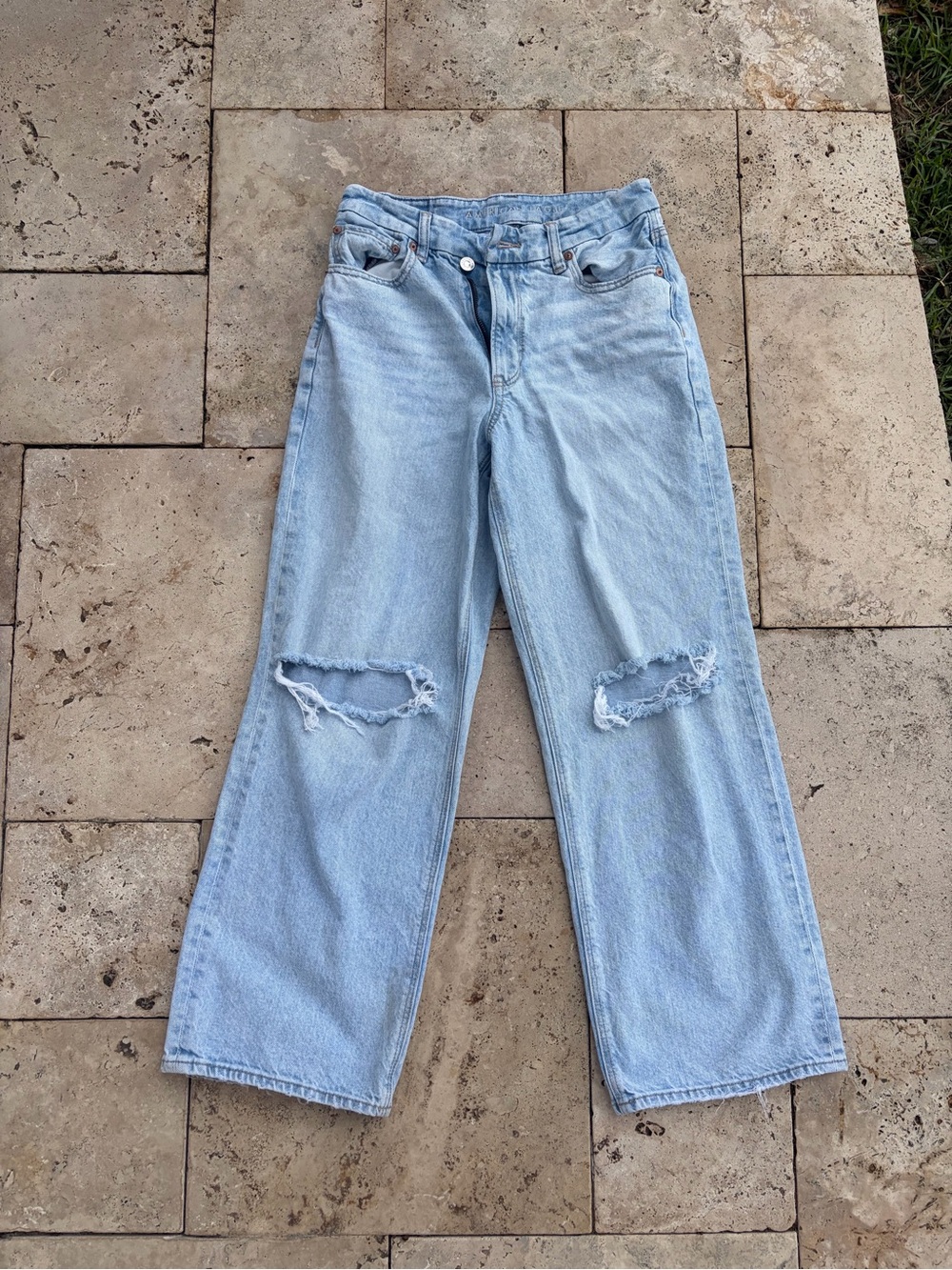 American Eagle Outfitters Distressed Strigid Jeans